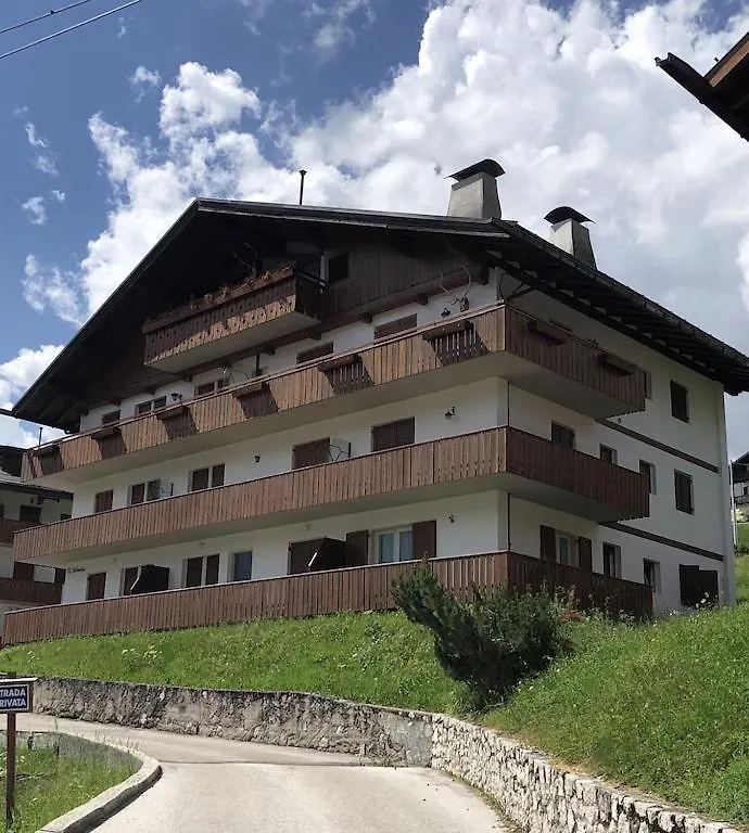 Apartment Surrounded By A Breathtaking Panorama! Cortina 4+2 Beds, Two Bathrooms On Two Floors Cortina d'Ampezzo