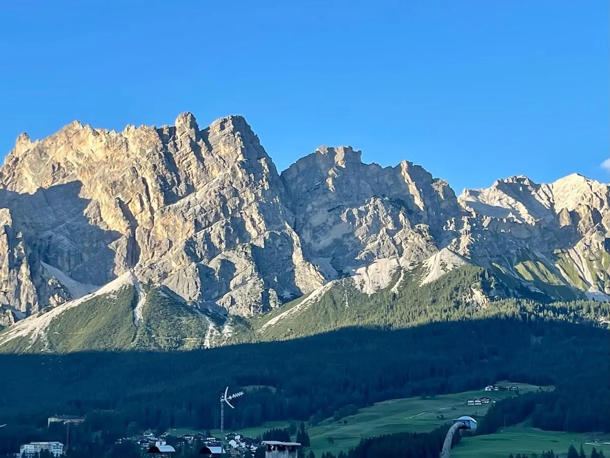 Surrounded By A Breathtaking Panorama! Cortina 4+2 Beds, Two Bathrooms On Two Floors Cortina d'Ampezzo Italy