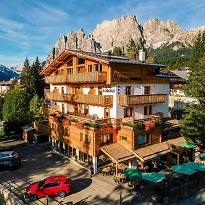 Hotel Ciasa Lorenzi, Cortina dʼAmpezzo